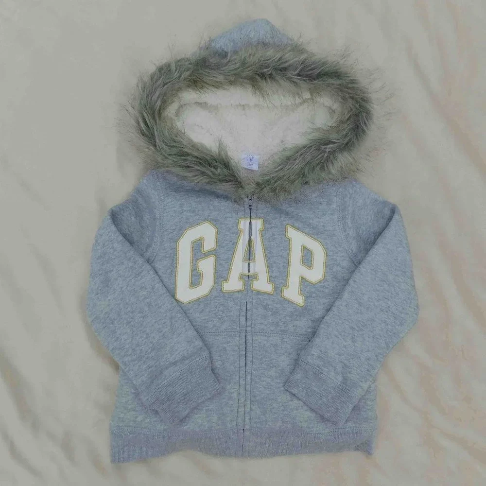 Gap 4T Thick Soft Sherpa-Lined Zip Front Logo Hoodie